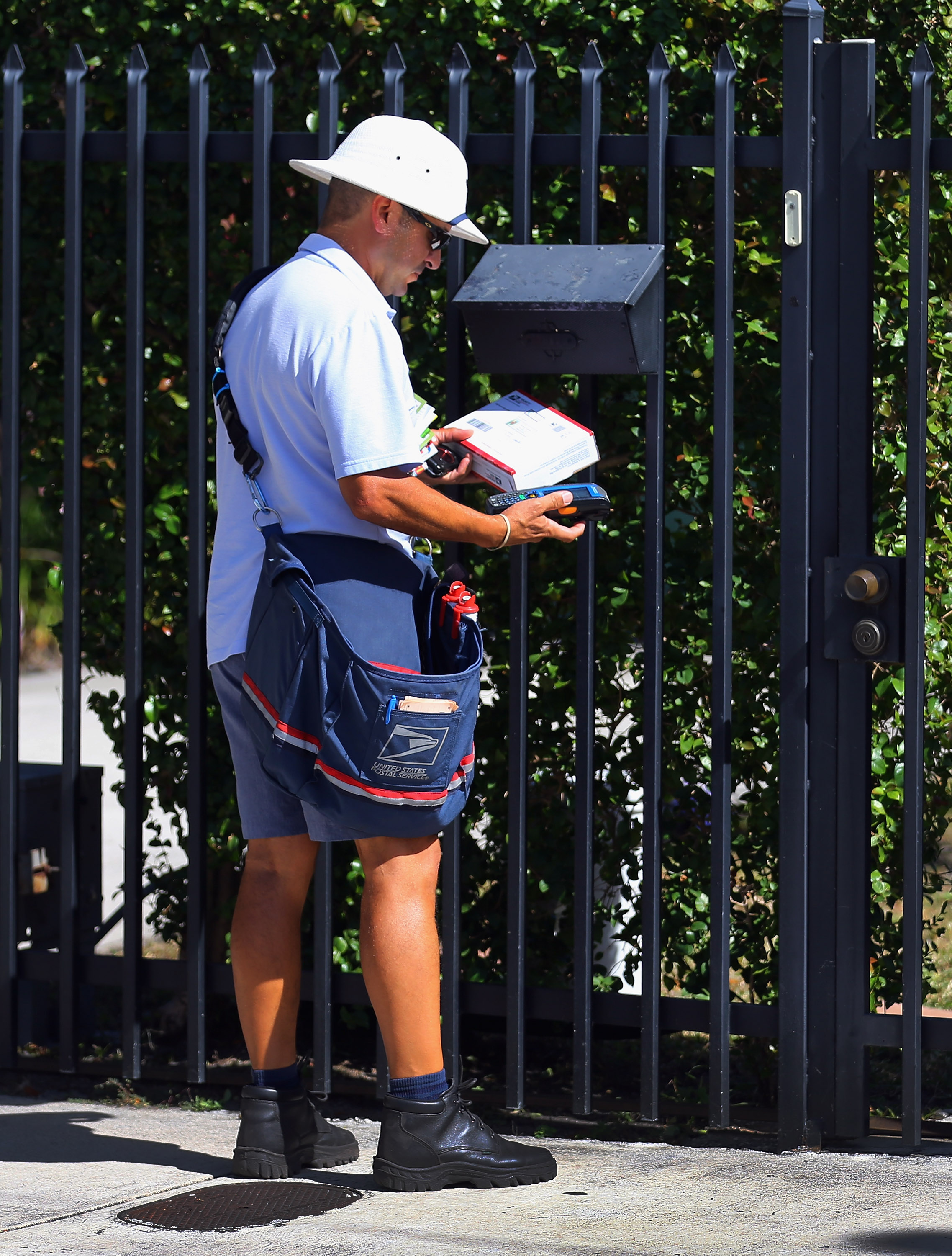 How Much Do Mailmen Make