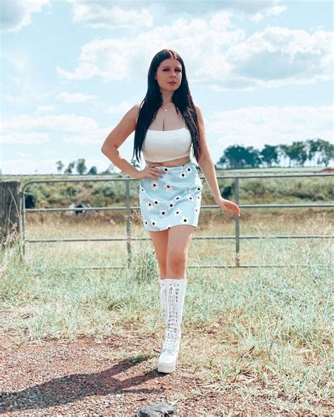 Kikiii Isabella Onlyfans Leaks