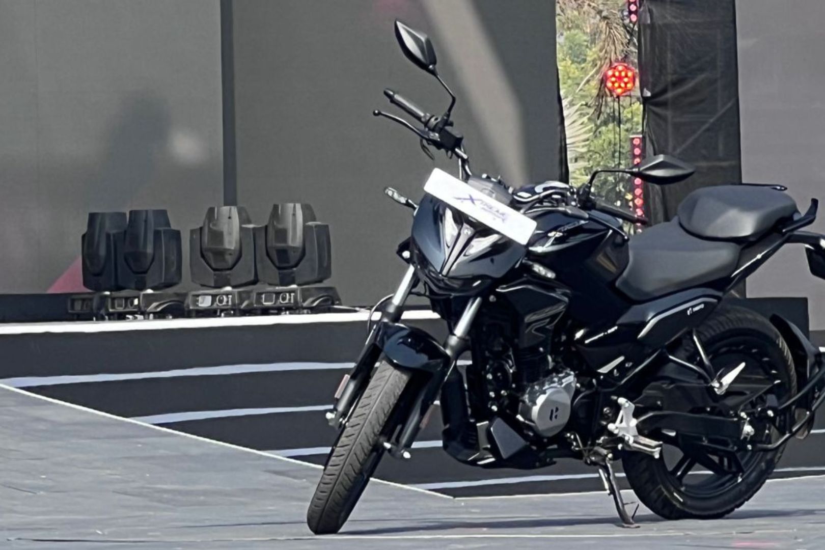 Weight Of Xtreme 125R