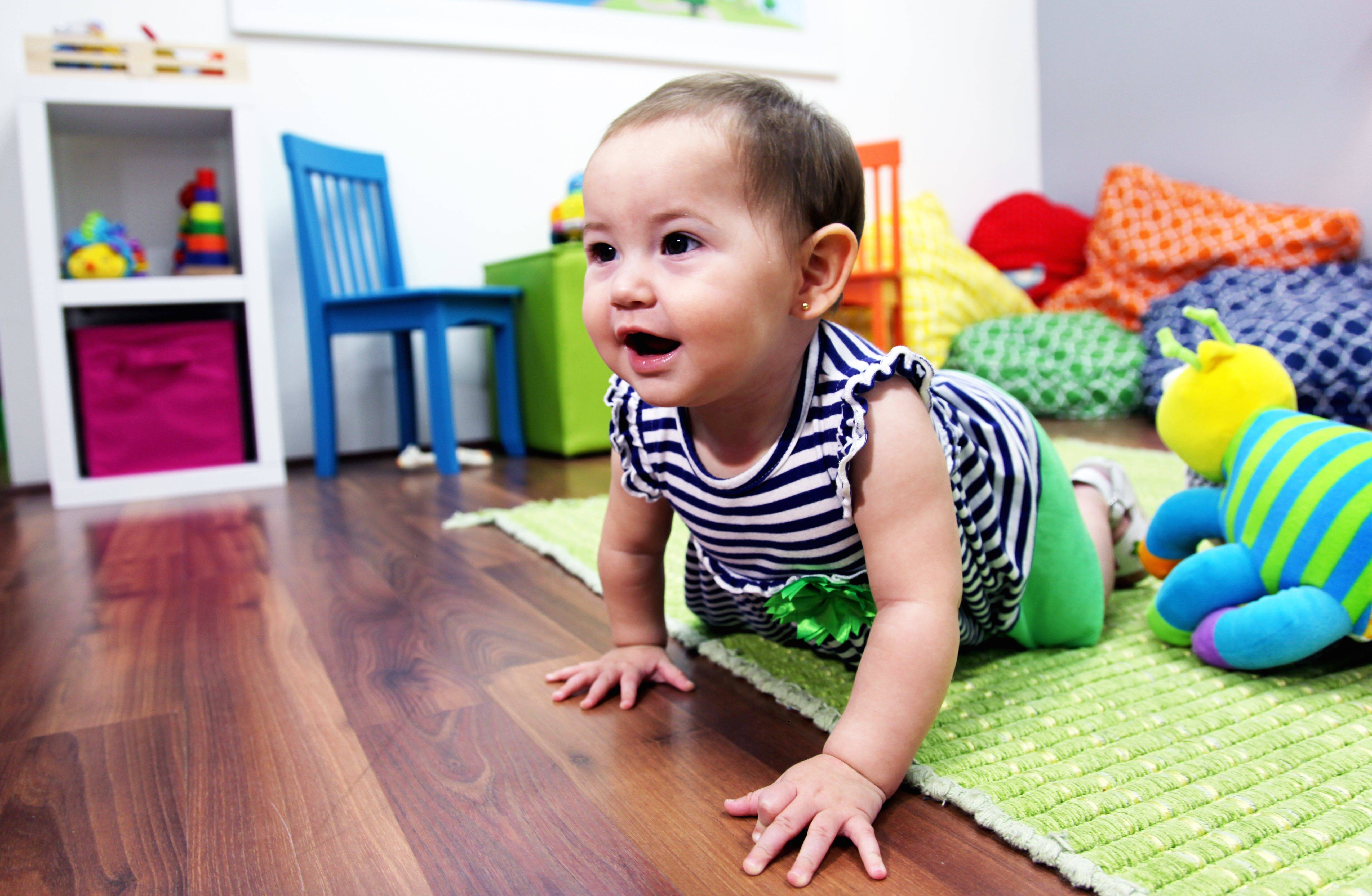 When Should Babies Crawl