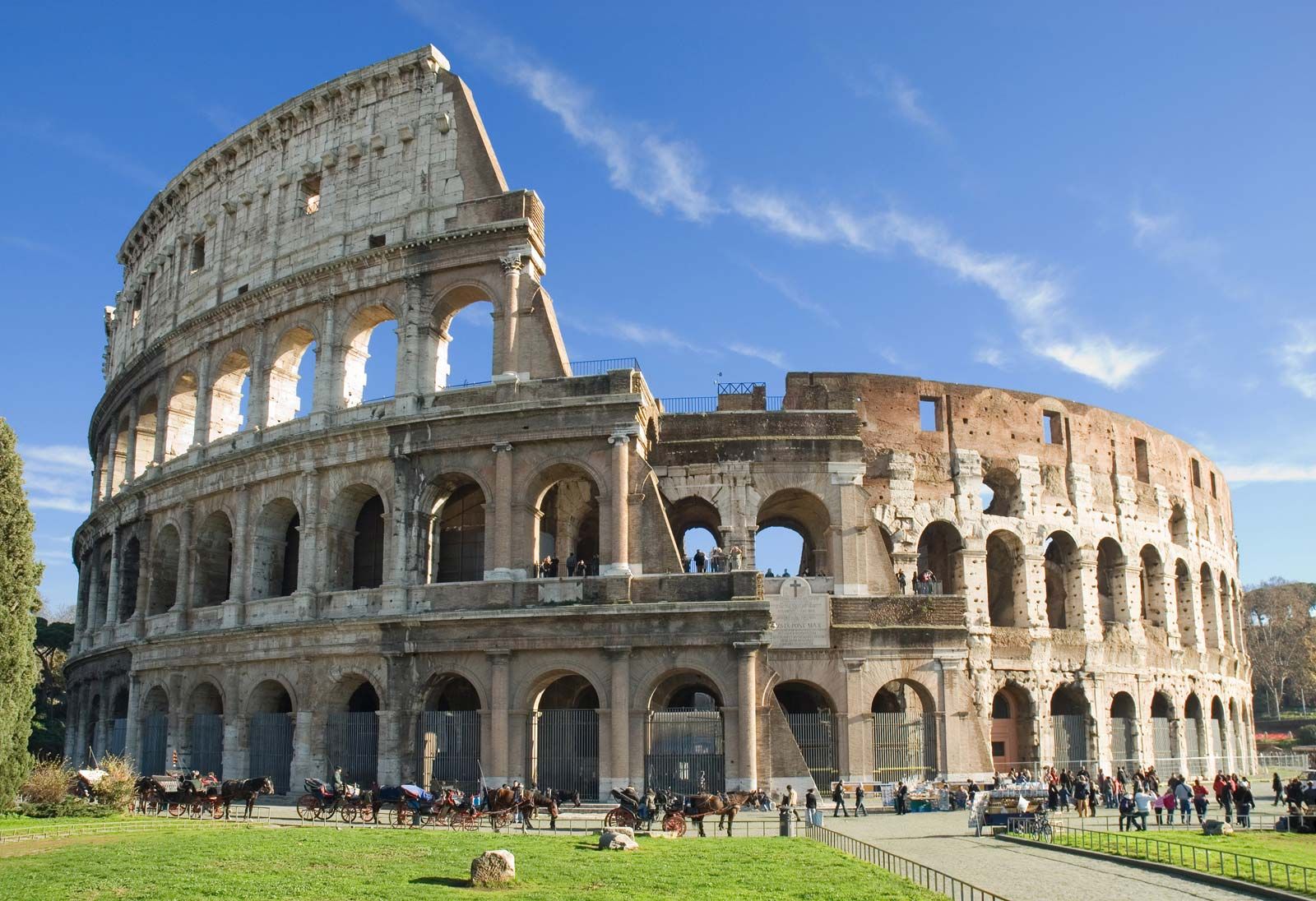When Was Built The Roman Colosseum